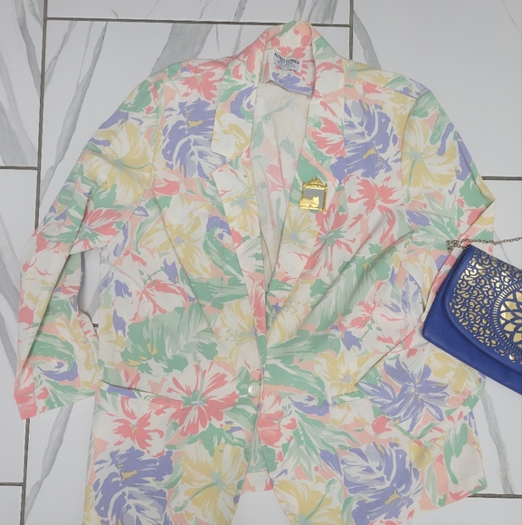 Alfred Dunner Jackets & Blazers - Vintage 90s Alfred Dunner Plus size Spring Blazer with AOP Floral 18/20W